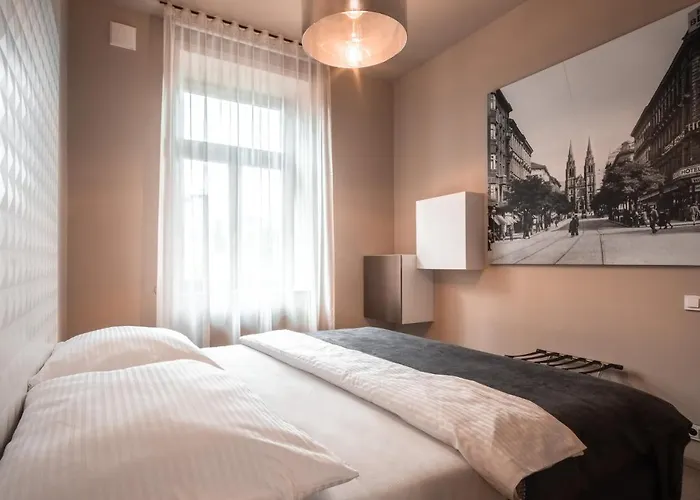 Rimska 14 Lägenhetshotell Prag
