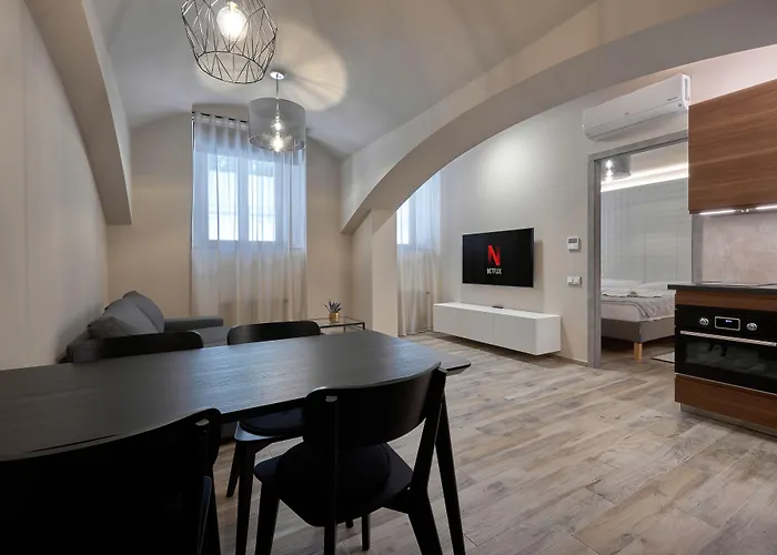 Lägenhetshotell Rimska 14 Prag