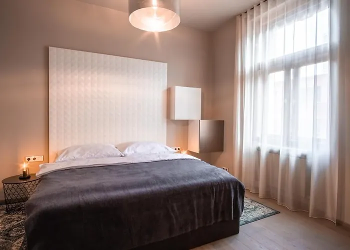 Aparthotel Rimska 14 4*