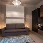 Rimska 14 4* براغ