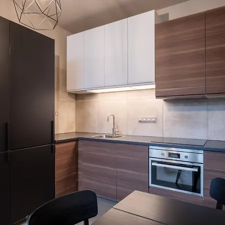 Rimska 14 Aparthotel 4*