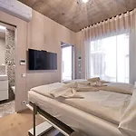 Rimska 14 شقة فندقية 4*