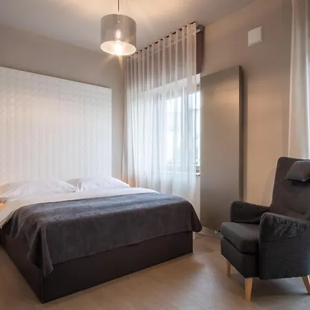 Rimska 14 Aparthotel 4*