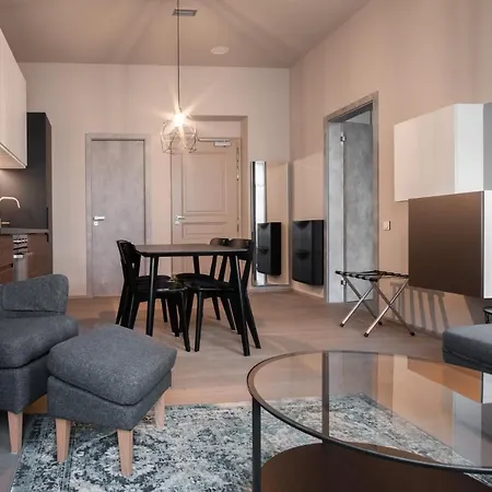 Rimska 14 Aparthotel 4*